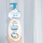 ..『レイヴィー フォームボディシャンプー ゴートミルク』をお試しさせていただきました✨.新商品の泡で出るタイプ💕母乳に近い優しいミルク成分でお肌の潤いを守ってくれます☺.香り…のInstagram画像