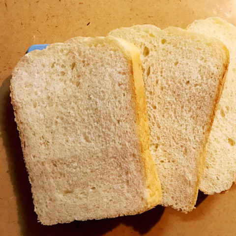 口コミ：
  栄養満点☆最上級のエキストラバージンヘンプシードオイル入り食パン＠HB
の画像（2枚目）