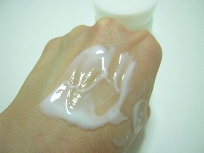 口コミ：しっかり潤うクリーム状美容液☆Ｑｕａｎｉｓ　ミルクジェル　ブライトセラムの画像（5枚目）
