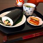 ⁑＊＊＊あさごはん＊＊＊*一正蒲鉾様から「うなる美味しさうな次郎」をいただいたので、今日のあさごはんはフライングで恵方巻きにしました◡̈♥︎*巻かずにそのままでも食べてみたけど…のInstagram画像