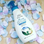 レイヴィー フォームボディシャンプーゴールドミルクを使用してみました☺🙌❤・香りはフローラルスイートで珍しい泡で出てくるタイプ🤗・私が一番気に入っていてリピートしているレイ…のInstagram画像