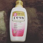 最近子どもの肌がカサカサになった事をきっかけに入浴剤を変えてみました♡温泉などの入浴剤も大好きで常備して居ます。#エモリカ のフローラルな香りも優しい良い香りで子ども達も大満足です٩(๑❛…のInstagram画像