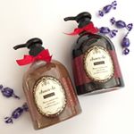 ハホニコハッピーライフ　チョコレ シャンプーとトリートメント❤️バレンタインにピッタリでお風呂場にあるだけでウキウキします。カカオエキス配合のほんのり甘くてチョコの様なテクスチャー…のInstagram画像