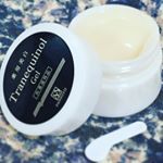 美白ケア用オールインワンジェル「薬用美白トラネキノールジェル」♡これひとつで化粧水、美容液、保湿ケアとして使える、こってりした美容ジェル。のびがよくべたつかないテクスチャーでお気に入り♪これからくる…のInstagram画像