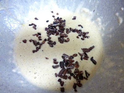 口コミ：大麦粉や黒米粉を使ったカカオニブのパンケーキの画像（2枚目）