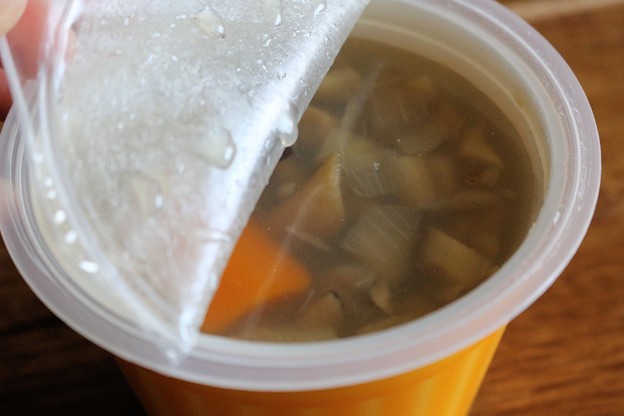 口コミ：
  レンジカップスープで日本一具が多い！野菜を食べるスープ「野菜をMotto」
の画像（3枚目）