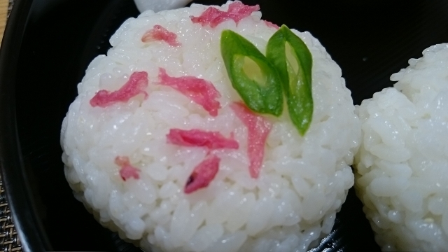 口コミ：海の精さんの桜の花塩漬けでごはん♡の画像（4枚目）