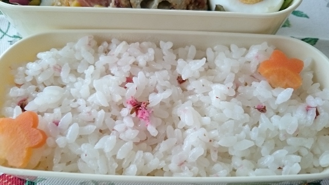 口コミ：海の精 桜の花塩漬けで桜お弁当♡の画像（4枚目）