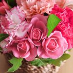 優しい色のお花を母に贈りたいです。#monipla #アンジェwebshopファンサイト参加中#アンジェのお花屋さん【name#溢れるマルシェ花ピンク】**************…のInstagram画像
