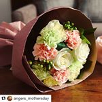 明日は母の日。プレゼントにはこんな感じの花束いいな。優しい色合いで見ているだけで癒されそう♪#アンジェのお花屋さん#39mom #monipla#アンジェwebsh…のInstagram画像