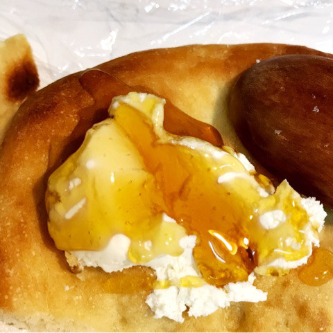 口コミ：
  ハニークリームチーズピザ☆手作りピザ生地で@オリーブオイル
の画像（1枚目）