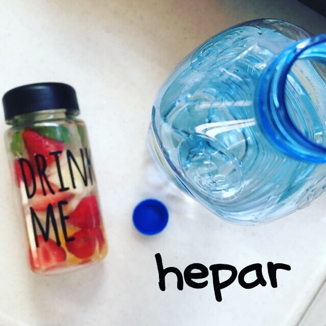 口コミ投稿：しぃちゃんの#ジム への持ち物..♥︎このお水。hepar.飲みやすいんだよ〜こんなふうに#…