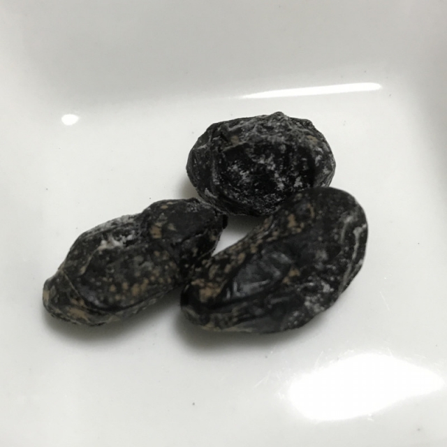 口コミ:大粒の黒豆がふっくら美味しいおやつの画像(2枚目)
