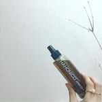 ...入浴後、髪乾かす前に シュッとしてゆっくり 頭皮マッサージ 🤘..化粧水だから ベタベタしないし、#ミント や #ハッカ油 入ってるからすごい爽やかーーーーー…のInstagram画像