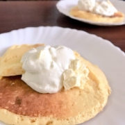 パンケーキと花と幸せ