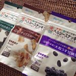 ダイエット中でも安心(*^_^*)ヘルシースナッキング食物繊維3セット。ごぼう、わかめ、甘納豆！これは体によさそう😀💕わかめが一番すきかな。ジム帰りのお腹すいたーって時に…のInstagram画像