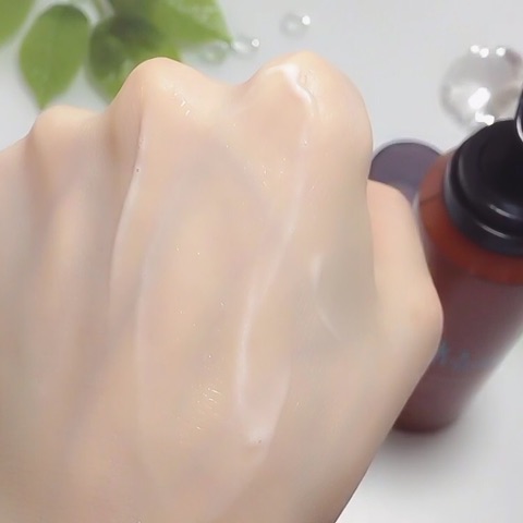口コミ：動画【新感覚の泡状乳液】 ドゥー オーガニック ブライト サーキュレーター ミルクの画像（4枚目）