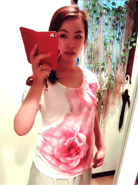 口コミ：大きな薔薇Tシャツチュニック♡の画像（1枚目）