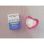 _ホームメイド ケフィア💫牛乳パックにケフィア菌1袋でめっちゃ出来る！大量に出来たから毎朝ケフィアヨーグルト❣️しかも牛乳の味全然しないから牛乳嫌いには良い(笑)#rosell…のInstagram画像