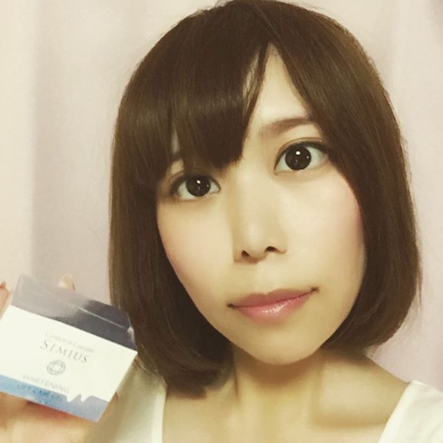 口コミ投稿：リフトアップ効果、ハリ、くすみが無くなって来た！エステみたいだ！#シミウスジェル…