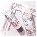 *2017年8月25日数量限定発売*スキンケア発想ドゥーオーガニック 『ハンド クリーム』50g 1800yen (+tax)*スキンケア発想のハンドクリームです。 *…のInstagram画像