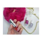 ネイルチェンジ💅最近のお気に入り【paネイル】❤️今回は、pa ダイヤモンドダスト💜ダイヤモンドパウダーを粗めに砕いたような、ザクザクとしたきらめきがツボ😆２色の塗りかけネ…のInstagram画像