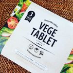 持ち歩けるサラダ！！？？ サラダ1皿分の食物繊維が1包に！タブレットなので水なしOK～😊 ベジファーストがいいと知ってはいてもなかなか難しい・・・でもこれなら職場でも飲み会前でもさっと食べるだ…のInstagram画像