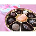 もうすぐチョコレートの美味しい季節～新発売のチョコや季節限定のチョコが楽しみ（≧∀≦）ラ・カスタ アロマエステ スキャルプ リペア エッセンスもリニューアル新発売♪#ラカスタ …のInstagram画像