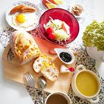 おはようございます🎵今朝の食卓です🎶ちなみに家族は朝が早い為コーヒー☕だけです。#幸せなガラス#ヴェトロフェリーチェ#MYルノーブル #monipla #ブランド洋食器…のInstagram画像
