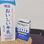 カスピ海ヨーグルトに飽きケフィアに挑戦！酵母が含まれ乳酸菌との相性が良いので、ヨーグルトよりも整腸作用や美容効果が高いらしい。効果に期待しながら今日も菌活中#rosellkefir #moni…のInstagram画像