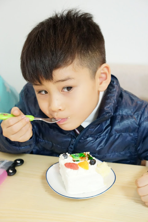 口コミ：子供が喜ぶ激カワケーキ☆世界で一個だけのケーキをあげてみたの画像（5枚目）