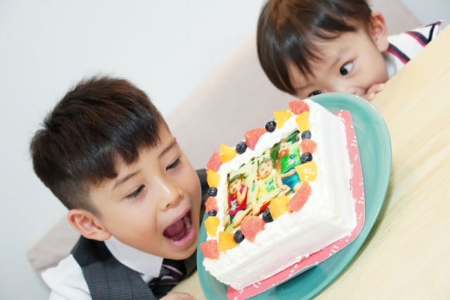 口コミ：子供が喜ぶ激カワケーキ☆世界で一個だけのケーキをあげてみたの画像（1枚目）
