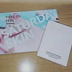 モニプラ経由で株式会社HNB INC.から発売されている《SATURDAY SKIN》をお試しさせて頂きました🙋ピンクの可愛いパッケージはNYで誕生したスキンケア商品。 『洗顔料』…のInstagram画像