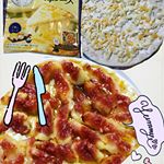 #秋を感じる #アレンジピッツァ#アクリブランド の#うす焼きピッツァ濃厚チーズ を使用して #アレンジレシピ 💕#いちじくとはちみつ の秋らしいチーズピッツァと#ツナとト…のInstagram画像