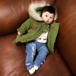 .この秋デビューの子供服ブランド 『CANDY CAT♡』のモニターモデルに選んでいただきました〜👶🌱..3点コーディネートセットでいただいたので１つずつご紹介😘💚.私…のInstagram画像