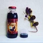 『有機アロニア100％果汁』を飲んでみました(^^)🎵..メディアでも注目の「アロニア」メディカルフルーツ果実と言われています。天然ポリフェノールをぎゅーっと凝縮したメディカルフルーツ果汁！若…のInstagram画像