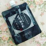 健康コーポレーション株式会社より発売されている…「どろ豆乳石鹸 くろあわわ」を試してみました( ･ㅂ･)و ̑̑やし殻活性炭、泥炭、すっきりマンナン粒ですっきりつるるん肌✨どろ豆乳石鹸…のInstagram画像