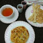 マルハニチロ株式会社マルハニチロさんより冷凍パイシートを使ってpartyメニューを楽しもう😃🎶の企画でパイシートを使ってapplepie🍎&パイstickを作ってみました😌🌸💓冷凍パイ…のInstagram画像