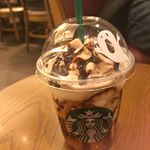 スタバに行ってハロウィン限定のフラペチーノを飲んでみました😊ハロウィンミステリーフラペチーノ🎃👻甘くて美味しかった😄👍 ハロウィンは仮装とかはしないけど、食べ物や飲み物で満喫します。#ハロ…のInstagram画像