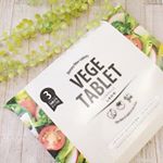 VEGE TABLET（ベジタブレット）◡̈♥︎.ベジタブレットは、おやつ感覚で食べられて簡単にベジタブルファーストを生活に取り入れることのできるダイエットサポートアイテムです。.ベジ…のInstagram画像