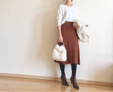 口コミ記事「シンプルニット×ニットスカートの綺麗めコーデ」の画像