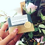 ハチミツの甘い香りが最高🍯🐝💕包装も製造も手作りで、まるでケーキのように可愛い石鹸ですが、しっとりとした洗い上りで使い心地も抜群です☺️ #instagood #instajapan #instabe…のInstagram画像