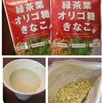 緑茶葉オリゴ糖きなこで美容ドリンクを作ってみました♥大豆イソフラボン、ビタミンc.カテキンが配合されています。豆乳に混ぜてのみましたが、しつこくないきなこ味だから飲みやすい♥和…のInstagram画像