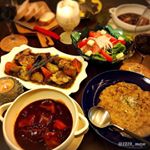 ・・Dinner is served with authentic bistro dishes just warm in range・・こんばんは・・今日はバタバタと忙…のInstagram画像