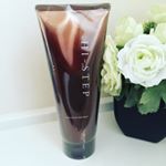 HI-STEP ヘアカラートリートメントシャンプー後に塗布するだけで、白髪が染まります⭐︎若干あった白髪が綺麗にダークブラウンに染まって、happy💗😊これから大活躍しそうです！！…のInstagram画像