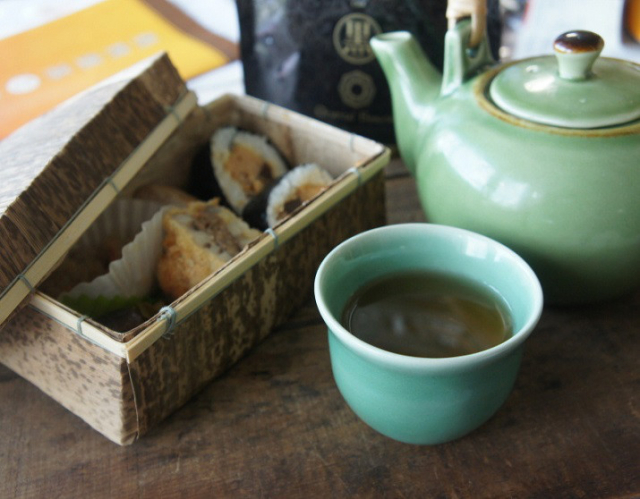 口コミ：
  お気に入りの最強～～のスッキリ茶！ウーロン茶風味の『美爽煌茶・黒』
の画像（10枚目）