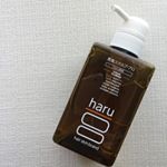 100%天然由来のすごいシャンプー😊黒髪スカルププロharuシャンプー使ってみました！頭皮ケアも育毛ケアももちろん、白髪ケアにもなるんだそう～🍀 毎月毎月白髪染めするのにほんと嫌気がさして…のInstagram画像