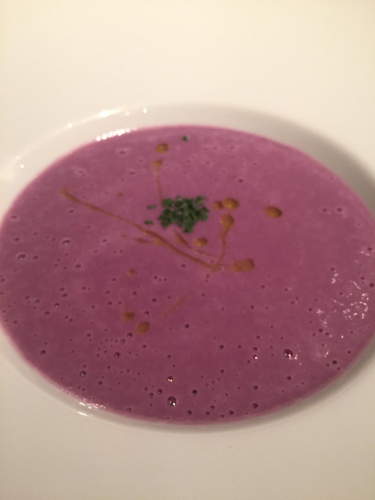 紫芋の温かいスープの画像（1枚目）