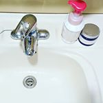 いつも使ってる洗面台ここにママケア置いて使いたいな☆#ママケアが使いたい #monipla #ナリスアップコスメティックスファンサイト参加中のInstagram画像