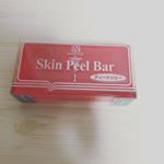 スキンピールバーはじめてピーリング効果のある石鹸をつかいました！おもったよりつっぱりことがなく、お肌がツルツルになります。使い切る頃にはニキビ知らずのツルツル肌になれるかな、、。これからも使…のInstagram画像